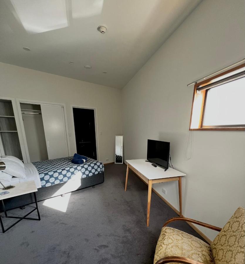 On Top Backpackers Dunedin Extérieur photo