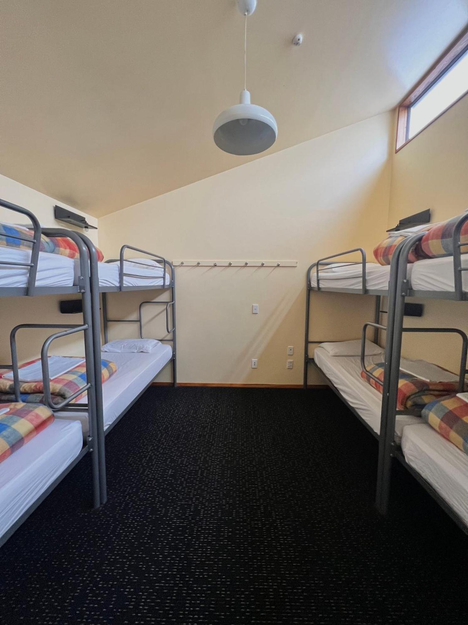 On Top Backpackers Dunedin Extérieur photo
